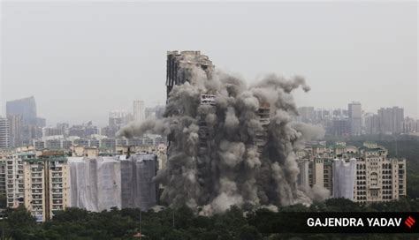 Noida Supertech Towers Demolition Removing 80 000 Tonnes Of Debris Of