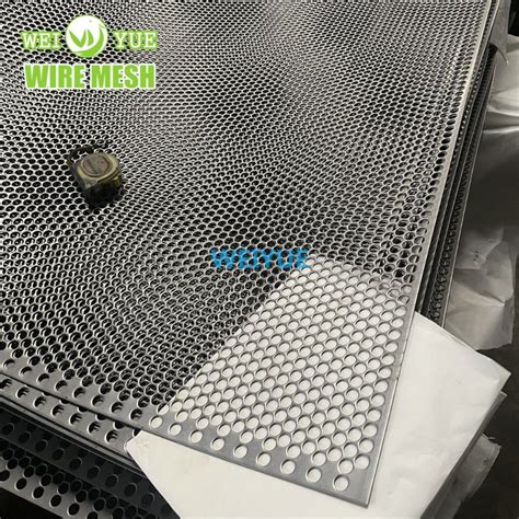 Stainless Steel Galvanized Aluminum Perforated Metal Sheet Mesh For