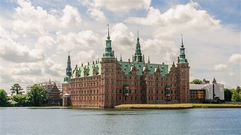 Frederiksborg Palace How To Get There By Train Or On A Guided Tour