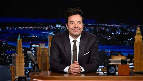 Jimmy Fallon puts crowd in ‘stitches’ with stand-up comedy comeback