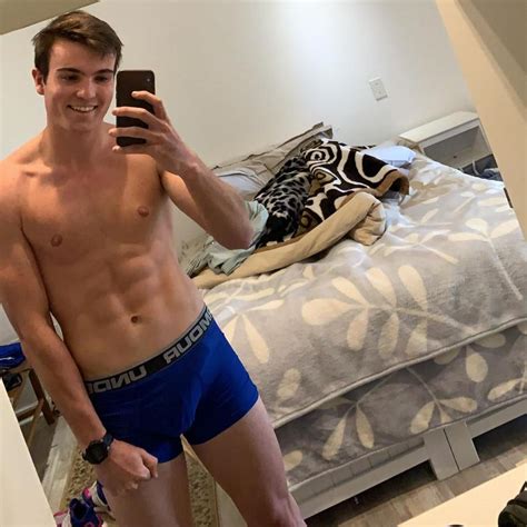 South African Str8 Guy Workouts Gets Horny And Cums ThisVid