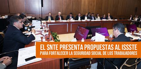 El secretario general del SNTE Alfonso Cepeda Salas presentó