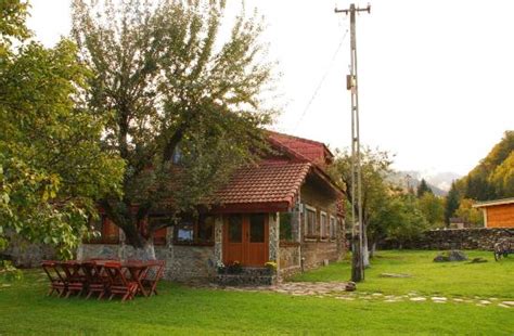 Casa Bunicului Vistisoara - UPDATED 2018 Prices & Guest house Reviews ...