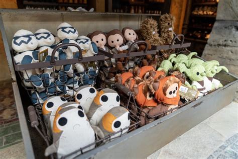 NEW! DISNEY STAR WARS GALAXY'S EDGE TOYDARIAN TOYMAKER YODA JEDI PLUSH Miniatures, War Games ...