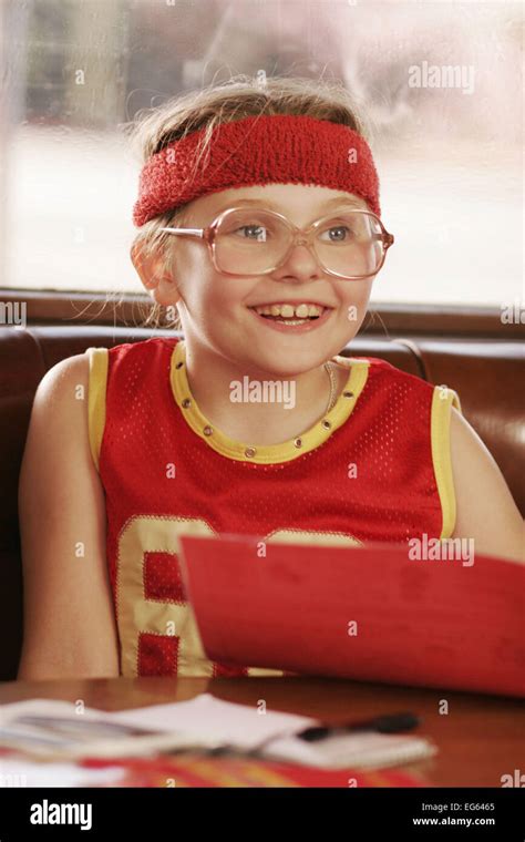 Little miss sunshine abigail breslin hi-res stock photography and images - Alamy