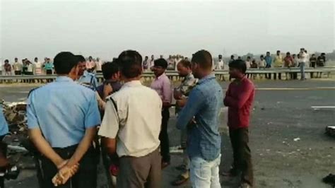 Up 7 Dead 34 Injured After Bus Rams Into Truck On Agra Lucknow