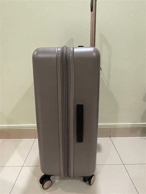 Samsonite Zeltus 69cm Spinner With Built In Scale And TSA Lock Hobbies