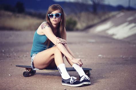 Girl Skateboard Wallpaper (31+ images)