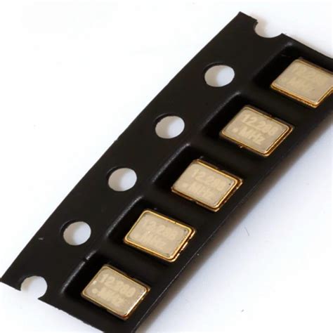 High Quality Electronic Component Ic Smd Crystal Oscillator 3225 12