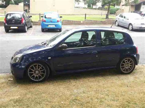 renault clio sport      car  sale