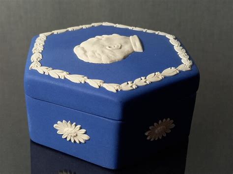 Wedgwood Jasperware Portland Blue Trinket Box Paul Gem