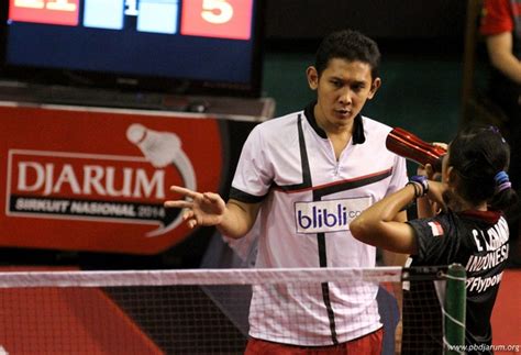 Hot girl cầu lông Việt Nam được HLV chuyên đào tạo nhà vô địch hỗ trợ