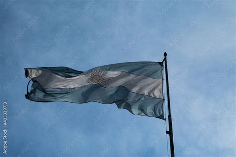 Bandera Argentina Flameando En El Cielo Stock Foto Adobe Stock