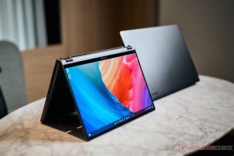 Asus Proart Px Brings Proart Goodness In A Convertible Form Factor