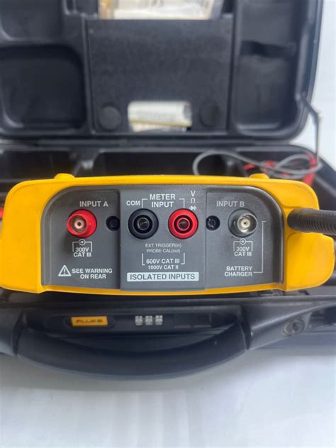 Fluke Mhz Gs S Digital Oscilloscope Scopemeter Multimeter