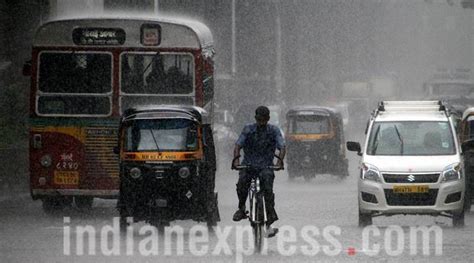 Mumbai rains LIVE updates: Flight services restored, IMD forecast ...