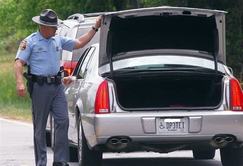 Court Gives Green Light To Warrantless Searches Off The Grid News