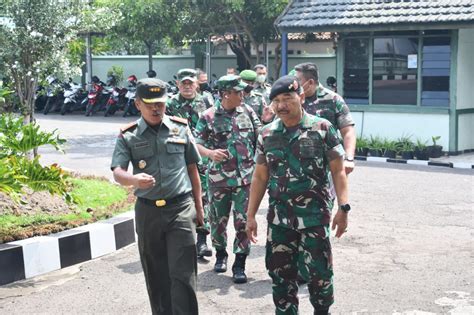 Markas Kolonel Unang Dikunjungi Jenderal Bintang Dua Dari Mabes Tni