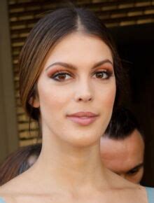 PHOTO Iris Mittenaere Elle S Affiche Au Naturel Sur Instagram Et