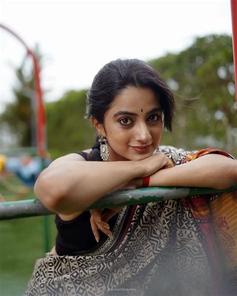 Namitha Pramod സാരിയിൽ സൂപ്പർ സ്റ്റൈലിഷായി നമിത പ്രമോദ് നടിയുടെ ക