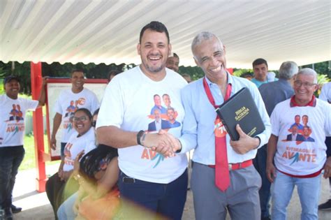 Em Salvador grupo do prefeito Jorge Cheles de Potiraguá recebe oração