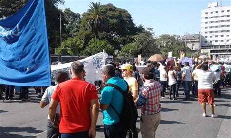 Segundo día de paro y movilización de los docentes autoconvocados en