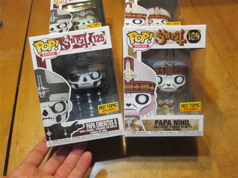 FUNKO POP ROCKS GHOST PAPA EMERITUS II 125 PAPA NIHIL 169 LOT 2 POPS