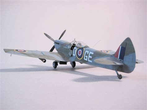 Spitfire Mk Xvi Bubbletop With Late Wings Overtree Ipms Usa Reviews