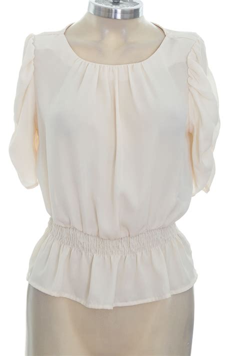 Blusa Color Beige Forever 21 Closeando