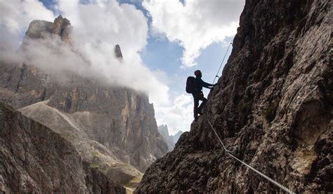 Dolomiti Boom Di Turisti Tedeschi Nei Rifugi Trentini Ma Restano I