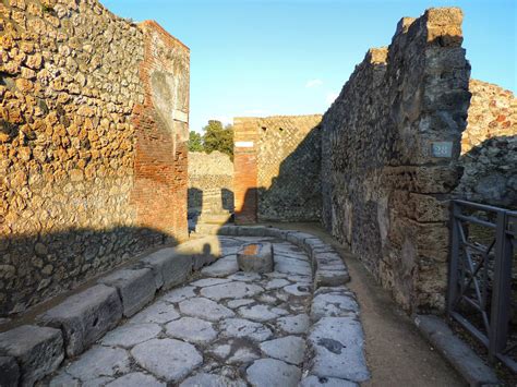 Pompeii And Mt Vesuvius Tour Through Eternity Tours