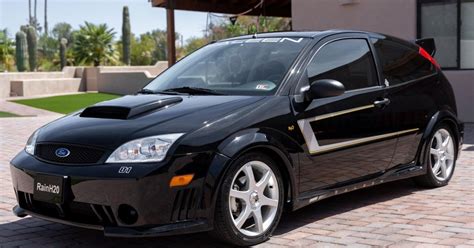 На продаж виставили рідкісний Ford Focus із системою закису азоту