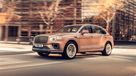 New Bentley Bentayga Ewb Mulliner Flagship Revealed Car Magazine