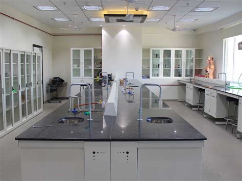 science-lab-parel - JBCN International School