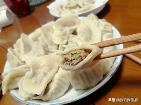 槐花豬肉餡水餃，香而不膩，做法簡單又好吃，一起來試試吧 每日頭條