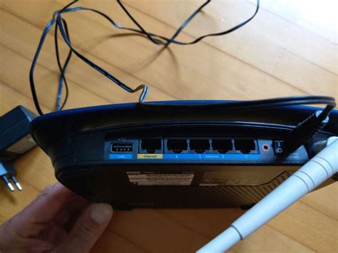 Cisco Linksys E3000 Usmerjevalnik Router