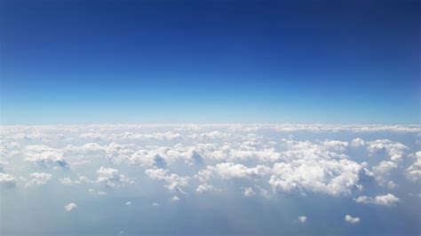 Terbaru 40+ Gambar Langit Biru