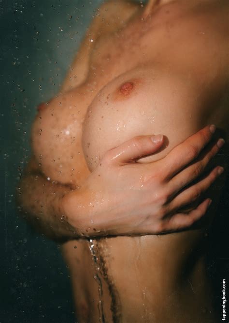 Taaywwaaa Taaywwaaa Nude OnlyFans Leaks Fappening FappeningBook