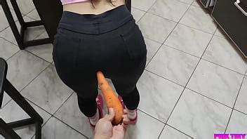 Mi Hermosa Cuñada esta muy Caliente y le Provoco mi Zanahoria XVIDEOS