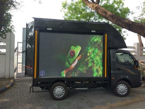 8 Hrs Road Show Advertising Led Screen Display Mobile Van On Rent In