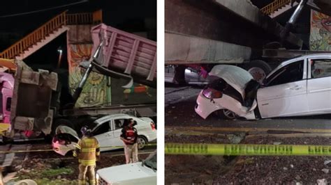 VIDEO Cae un puente peatonal sobre un tráiler y un auto en la México