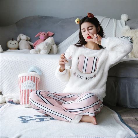 2017 Coral Velvet Pajamas Autumn And Winter Sweet Cute Long Sleeved