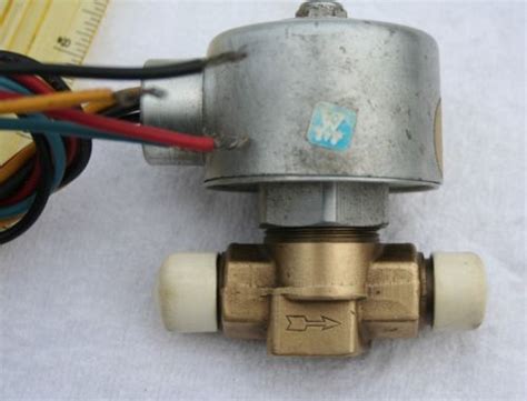 Sporlan B9s2 Solenoid Valve With Kc 2 126 Coil 120240 V 60 Hz 12 Odf 58 Od