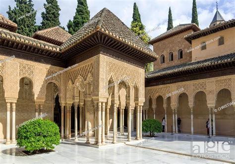 Palacio Nazar Es Nasrid Palaces Court Of The Lions Granada