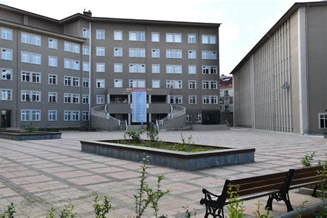 Trabzon İmam Hatip Lisesi Bahçesinin Düzenlenmesi