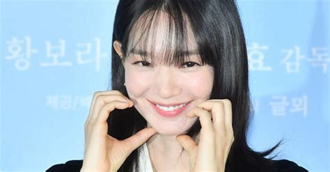 신민아 손목에 ♥김우빈 시계 2500만원대로 뽐낸 우아미