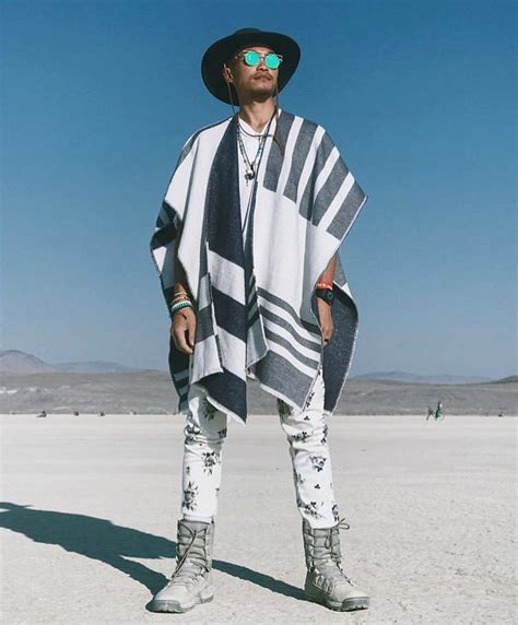 Best Outfits Of Burning Man 2019 Fashion Inspiration And Discovery Festival Outfits Men