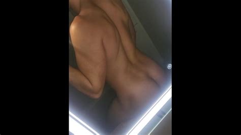 露出我的屁股 抚摸我的大白鸡巴 Pornhub Gay