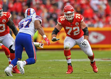 NFL free agency: Predicting where top 25 projected players land in 2022