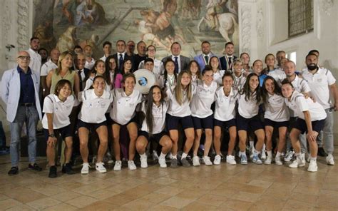 Ritorno Al Futuro Premiata Oggi La Squadra Per La Vittoria Della B